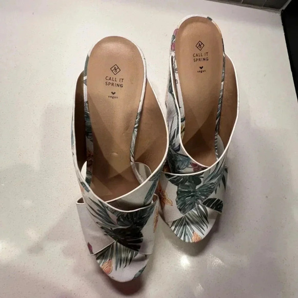 Call It Spring Vegan Wedge Heel Sandals Size 10 - Picture 6 of 9